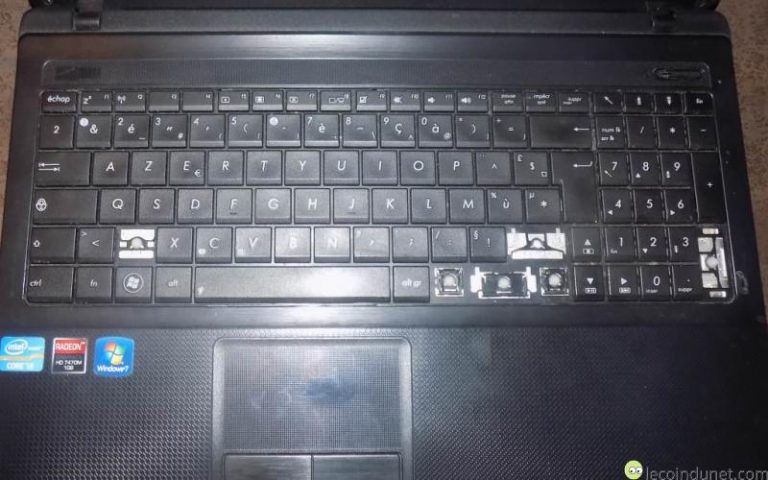 Démonter et remplacer le clavier sur un PC portable Asus