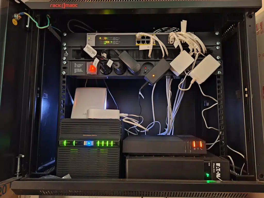 Installer une baie de brassage à la maison : le guide complet - Lecoindunet