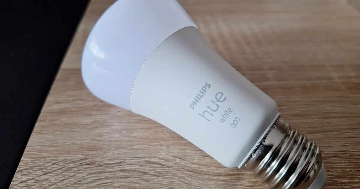 Réinitialiser une ampoule Philips Hue - Lecoindunet
